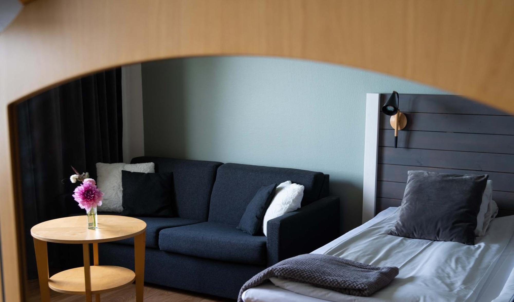 Hotel Ullinge เอียเคอ ภายนอก รูปภาพ